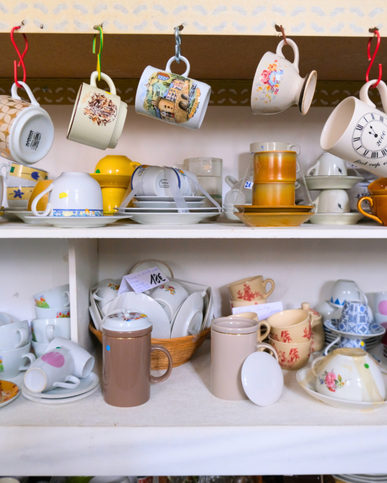 ressourcerie-largentri-argenteuil-bricolage-vaisselle-mercerie-jeux-jouets-bagagerie-livres-informatique-hifi-DVD-bijoux-linge-de-maison-mercerie-vetements (1)