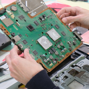 ressourcerie-largentri-atelier-de-sensibilisation-creatfs-electrique-reparation-couture-reemploi-zero-dechet (6)